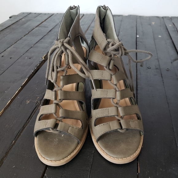 Soda 8.5 Olive Green Lace Up Sandals Heels Open Toe Zipper Back Boho Bohemian - Picture 3 of 9